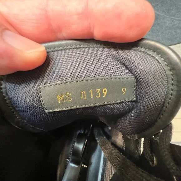 Men’s Louis Vuitton shoes - Picture 5 of 8